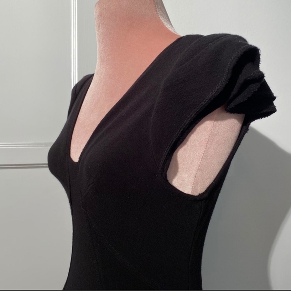 Dita Von Teese Worn Little Black Dress - Picture 4 of 11